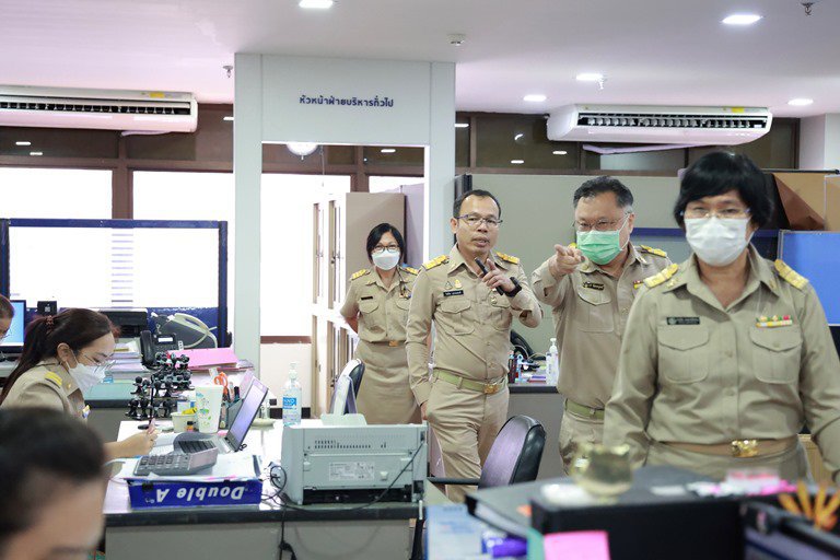 อสอ.ใบน้อย ควง รสอ.สุชาดา ตรวจเยี่ยมพื้นที่ทำงานอาคารดีพร้อม พระราม 6 ตามหลัก  5 ส.  เครื่องมือที่สร้างความระเบียบเรียบร้อยในองค์กร
