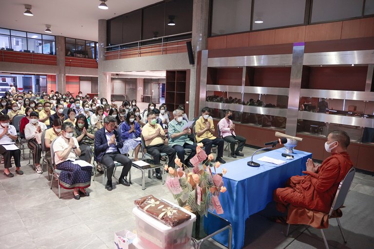 “รสอ.สุชาดา” นำทีมพลพรรคดีพร้อม ร่วมบุญถวายผ้าป่าสามัคคีวัดป้าแม่อูมอง สืบทอดการปฏิบัติตามหลักธรรมทางศาสนา 