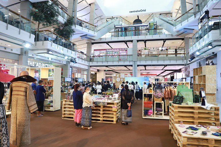 “ดีพร้อม” โชว์เคส 6 ชุมชนนำร่อง อัพสกิลขึ้นแท่นผลิตภัณฑ์ไทยชั้นเลิศ