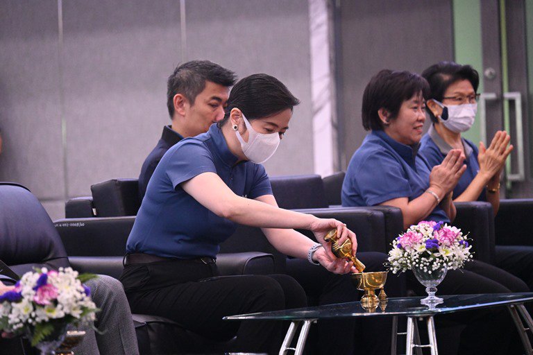 “ปลัดฯ ณัฐพล” ร่วมแสดงความยินดีวันคล้ายวันสถาปนา “ดีพร้อม” ครบ 81 ปี พร้อมเยี่ยมชมบูธและให้กำลังใจผู้ประกอบการ “อุตสาหกรรมแฟร์ ช็อป ชิม แชร์”