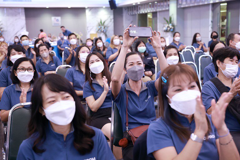 “อธิบดีใบน้อย” มอบโล่และประกาศเกียรติคุณ “คนดี ศรี กสอ.” แก่ข้าราชการและเจ้าหน้าที่ กสอ. ประจำปี 2565