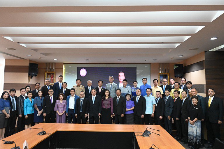 รัฐมนตรีฯ สุริยะ อำลาการปฏิบัติหน้าที่ พร้อมขอบคุณข้าราชการกระทรวงอุตสาหกรรม ที่ร่วมแรง-ร่วมใจ ผลักดันภาคอุตสาหกรรมไทยให้ก้าวสู่ความสำเร็จทุกระดับ 