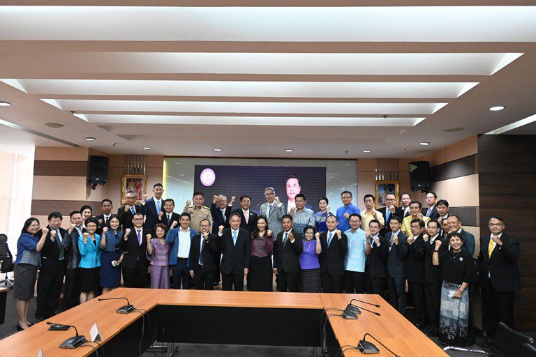 รัฐมนตรีฯ สุริยะ อำลาการปฏิบัติหน้าที่ พร้อมขอบคุณข้าราชการกระทรวงอุตสาหกรรม ที่ร่วมแรง-ร่วมใจ ผลักดันภาคอุตสาหกรรมไทยให้ก้าวสู่ความสำเร็จทุกระดับ 