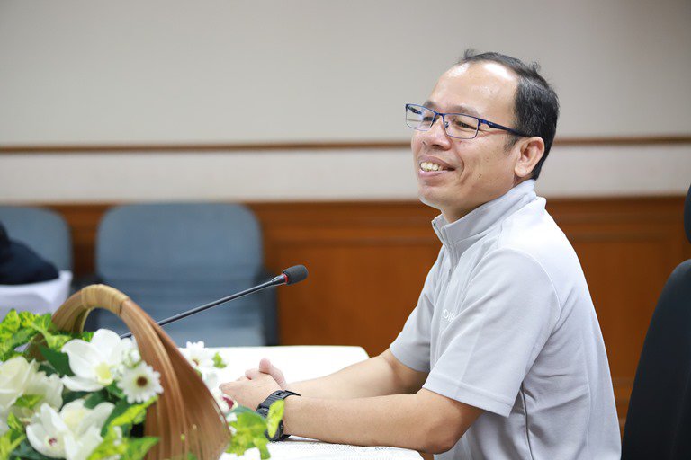 “อธิบดีใบน้อย” ลงพื้นที่ชลบุรี ตรวจเยี่ยมและมอบนโยบายแก่ทีมดีพร้อมเซ็นเตอร์ 9