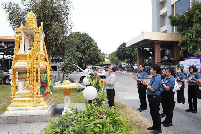 “อธิบดีใบน้อย” ลงพื้นที่ชลบุรี ตรวจเยี่ยมและมอบนโยบายแก่ทีมดีพร้อมเซ็นเตอร์ 9