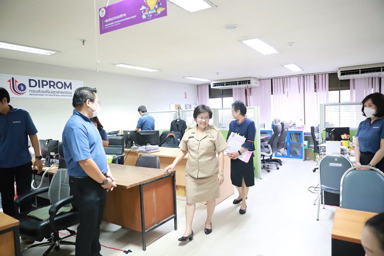 “รสอ.สุชาดา” ตรวจเยี่ยมภูมิทัศน์สำนักงานดีพร้อม เร่งเดินหน้าปรับภูมิทัศน์การทำงานให้ดียิ่งขึ้น