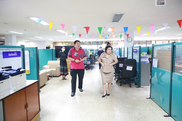 “รสอ.สุชาดา” ตรวจเยี่ยมภูมิทัศน์สำนักงานดีพร้อม เร่งเดินหน้าปรับภูมิทัศน์การทำงานให้ดียิ่งขึ้น