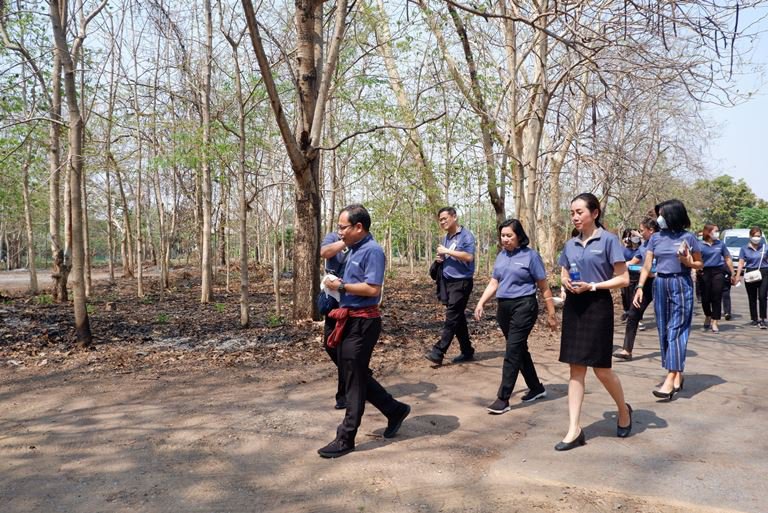 “อธิบดีใบน้อย” ลงพื้นที่ขอนแก่น ตรวจเยี่ยมและมอบนโยบายแก่ทีมดีพร้อมเซ็นเตอร์ 5