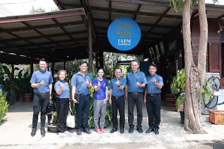 “อธิบดีใบน้อย” ลงพื้นที่เมืองรอง เยี่ยมชุมชนดีพร้อมสวนเมล่อน อินทร์โตฟาร์ม
