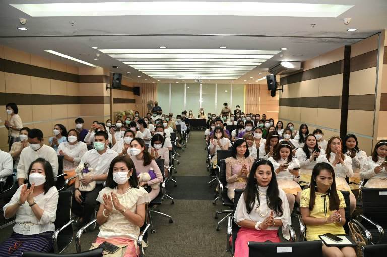 ปลัดฯ ณัฐพล มอบเกียรติบัตรเชิดชู “คนดีมี MIND” ย้ำการทำงานต้องมี “MIND” ใช้ “หัว และ ใจ” ในการปฏิบัติงาน เพื่อสร้างสรรค์งานให้เกิดคุณค่า สู่การพัฒนาที่ยั่งยืน 