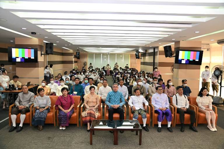 ปลัดฯ ณัฐพล มอบเกียรติบัตรเชิดชู “คนดีมี MIND” ย้ำการทำงานต้องมี “MIND” ใช้ “หัว และ ใจ” ในการปฏิบัติงาน เพื่อสร้างสรรค์งานให้เกิดคุณค่า สู่การพัฒนาที่ยั่งยืน 