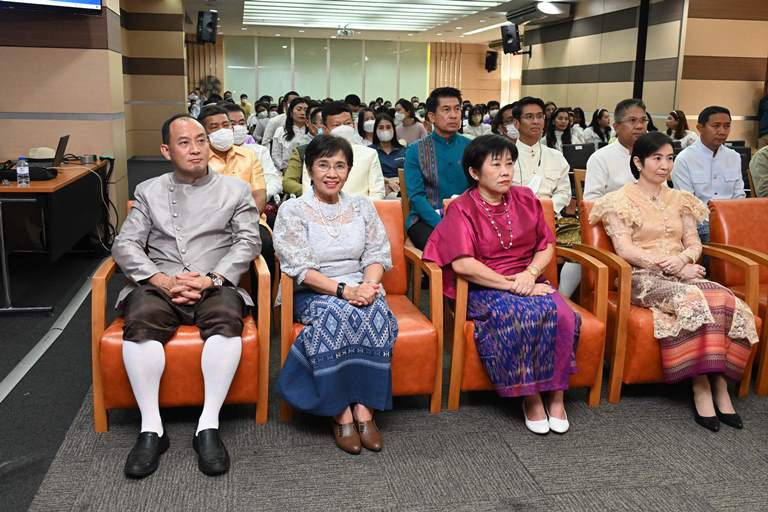 ปลัดฯ ณัฐพล มอบเกียรติบัตรเชิดชู “คนดีมี MIND” ย้ำการทำงานต้องมี “MIND” ใช้ “หัว และ ใจ” ในการปฏิบัติงาน เพื่อสร้างสรรค์งานให้เกิดคุณค่า สู่การพัฒนาที่ยั่งยืน 