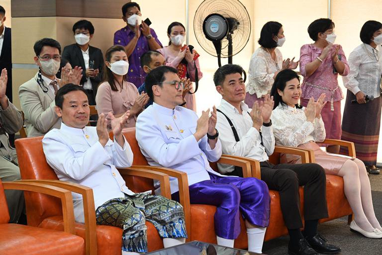 ปลัดฯ ณัฐพล มอบเกียรติบัตรเชิดชู “คนดีมี MIND” ย้ำการทำงานต้องมี “MIND” ใช้ “หัว และ ใจ” ในการปฏิบัติงาน เพื่อสร้างสรรค์งานให้เกิดคุณค่า สู่การพัฒนาที่ยั่งยืน 