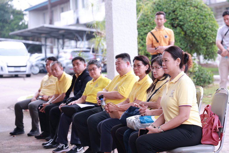 "อธิบดีใบน้อย" นำทัพตรวจเยี่ยมดีพร้อมเซ็นเตอร์เมืองร้อยเกาะ มอบนโยบายการส่งเสริมอุตสาหกรรมที่ "ดีพร้อม"