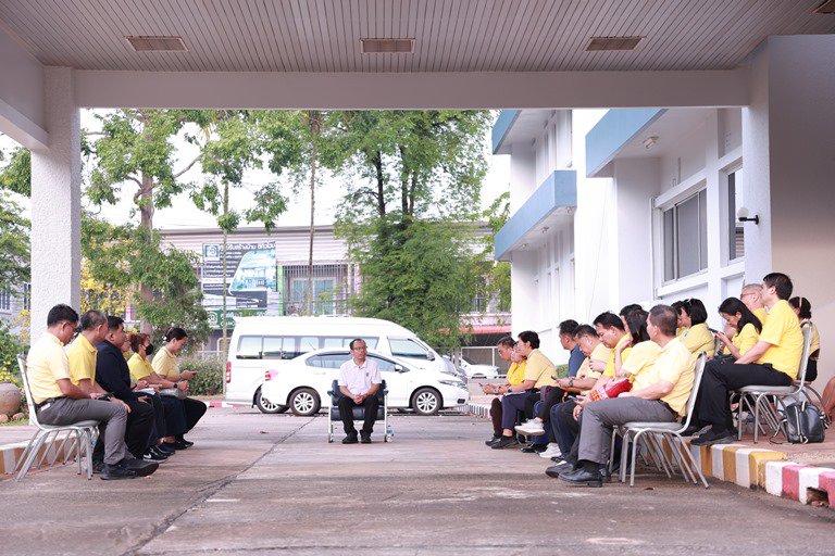 "อธิบดีใบน้อย" นำทัพตรวจเยี่ยมดีพร้อมเซ็นเตอร์เมืองร้อยเกาะ มอบนโยบายการส่งเสริมอุตสาหกรรมที่ "ดีพร้อม"