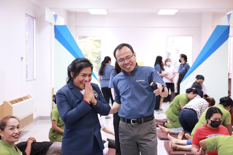 "อธิบดีใบน้อย" ลงพื้นที่สนับสนุนทักษะเครื่องมือเพื่อช่วยเหลือชุมชนและสังคม