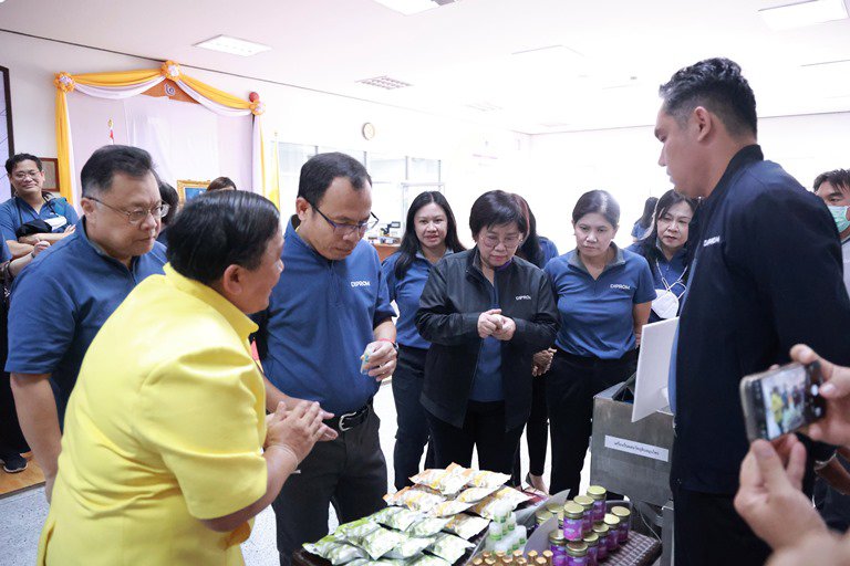 "อธิบดีใบน้อย" ลงพื้นที่สนับสนุนทักษะเครื่องมือเพื่อช่วยเหลือชุมชนและสังคม