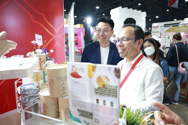 อธิบดีใบน้อย" นำทีมดีพร้อมชมงาน THAIFEX – ANUGA ASIA 2023
