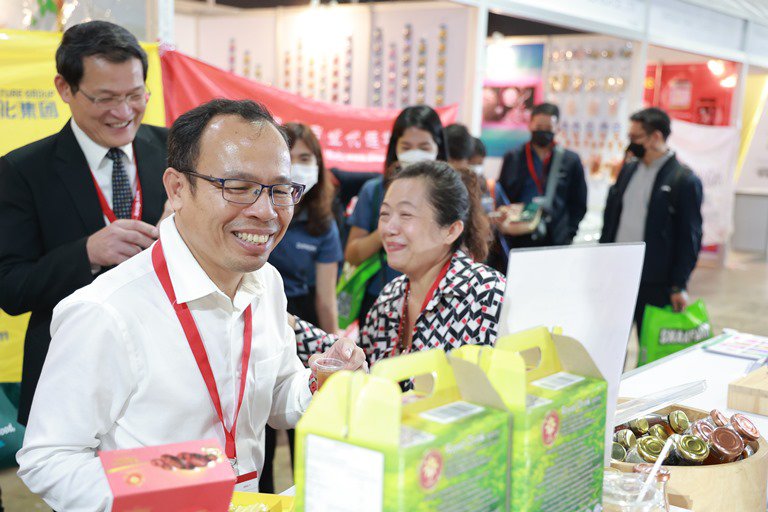 อธิบดีใบน้อย" นำทีมดีพร้อมชมงาน THAIFEX – ANUGA ASIA 2023