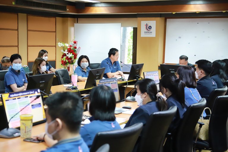"รสอ.วาที" นั่งหัวโต๊ะ มอบนโยบาย กข.กสอ. ลุยงานปี 2566 