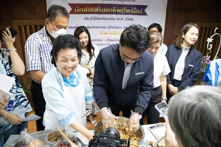 “รสอ.วัชรุน”  มอบนโยบาย 4 หน่วยงานดีพร้อม ลุยงานเพื่อ SMEs และวิสาหกิจชุมชน ให้ไปได้ไกลกว่าเดิม