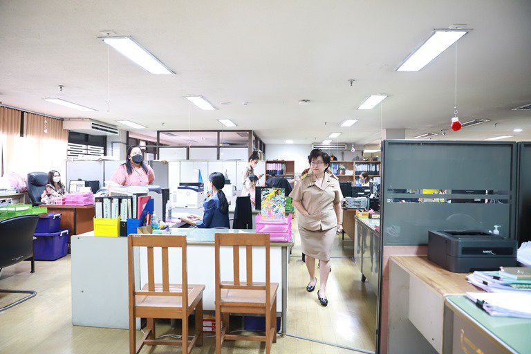 “รสอ.สุชาดา” ตรวจเยี่ยมภูมิทัศน์สำนักงานดีพร้อม เร่งเดินหน้าปรับภูมิทัศน์การทำงานให้ดียิ่งขึ้น