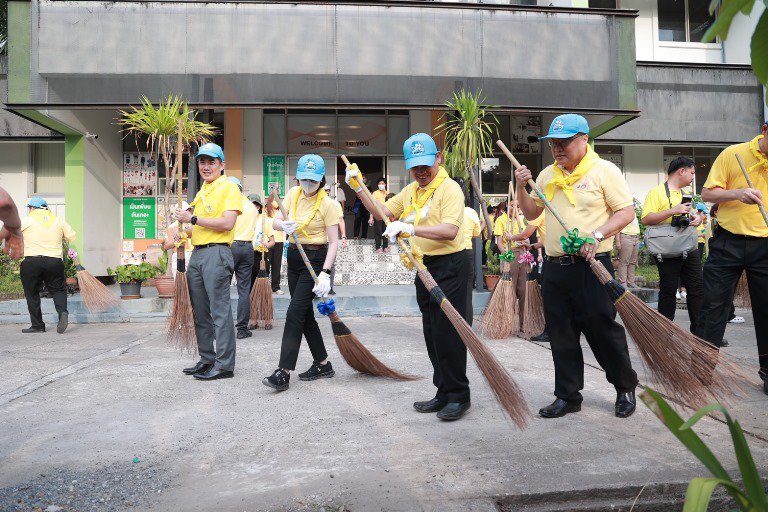 ปลัดฯ ณัฐพล นำทัพดีพร้อม Kick off รวมพลังจิตอาสา DIPROM Transformation Day พลิกโฉมให้ DIPROM กลายเป็น Landmark แห่งใหม่ย่านพระราม 4 (กล้วยน้ำไท) 