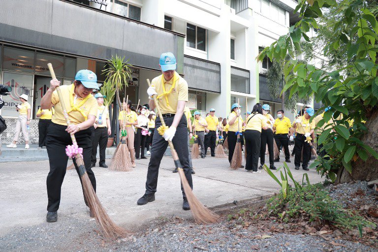 ปลัดฯ ณัฐพล นำทัพดีพร้อม Kick off รวมพลังจิตอาสา DIPROM Transformation Day พลิกโฉมให้ DIPROM กลายเป็น Landmark แห่งใหม่ย่านพระราม 4 (กล้วยน้ำไท) 