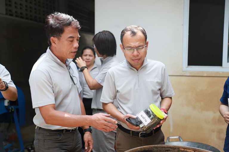 "อธิบดีใบน้อย" ลงพื้นที่ชุมชนแม่กำปอง เร่งเสริมแกร่งยกระดับการผลิตให้วิสาหกิจชุมชน