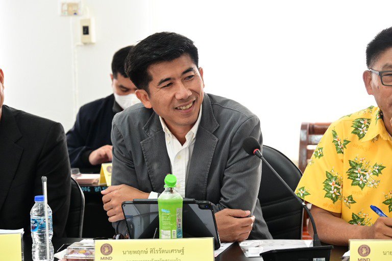 ปลัดฯ ณัฐพล ลงพื้นปราจีนบุรี มอบแนวทางการขับเคลื่อนนโยบาย MIND เน้นย้ำบูรณาการงานของหน่วยงานในพื้นที่ มุ่งพัฒนาอุตสาหกรรมเป้าหมาย กำกับโรงงานให้รักษาสิ่งแวดล้อม พร้อมช่วยกันกระจายรายได้สู่ชุมชน เพื่อให้อุตสาหกรรมอยู่คู่กับชุมชนได้อย่างมีความสุข