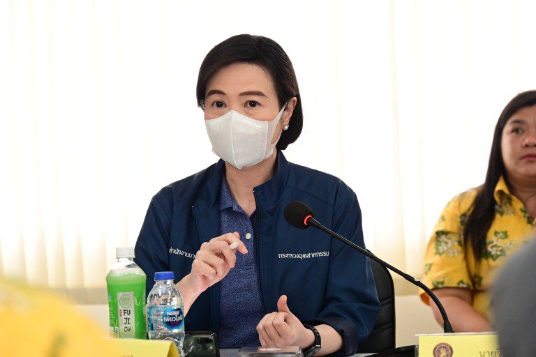 ปลัดฯ ณัฐพล ลงพื้นปราจีนบุรี มอบแนวทางการขับเคลื่อนนโยบาย MIND เน้นย้ำบูรณาการงานของหน่วยงานในพื้นที่ มุ่งพัฒนาอุตสาหกรรมเป้าหมาย กำกับโรงงานให้รักษาสิ่งแวดล้อม พร้อมช่วยกันกระจายรายได้สู่ชุมชน เพื่อให้อุตสาหกรรมอยู่คู่กับชุมชนได้อย่างมีความสุข