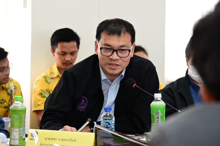 ปลัดฯ ณัฐพล ลงพื้นปราจีนบุรี มอบแนวทางการขับเคลื่อนนโยบาย MIND เน้นย้ำบูรณาการงานของหน่วยงานในพื้นที่ มุ่งพัฒนาอุตสาหกรรมเป้าหมาย กำกับโรงงานให้รักษาสิ่งแวดล้อม พร้อมช่วยกันกระจายรายได้สู่ชุมชน เพื่อให้อุตสาหกรรมอยู่คู่กับชุมชนได้อย่างมีความสุข