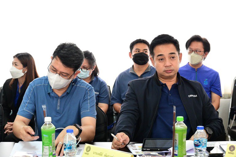 ปลัดฯ ณัฐพล ลงพื้นปราจีนบุรี มอบแนวทางการขับเคลื่อนนโยบาย MIND เน้นย้ำบูรณาการงานของหน่วยงานในพื้นที่ มุ่งพัฒนาอุตสาหกรรมเป้าหมาย กำกับโรงงานให้รักษาสิ่งแวดล้อม พร้อมช่วยกันกระจายรายได้สู่ชุมชน เพื่อให้อุตสาหกรรมอยู่คู่กับชุมชนได้อย่างมีความสุข