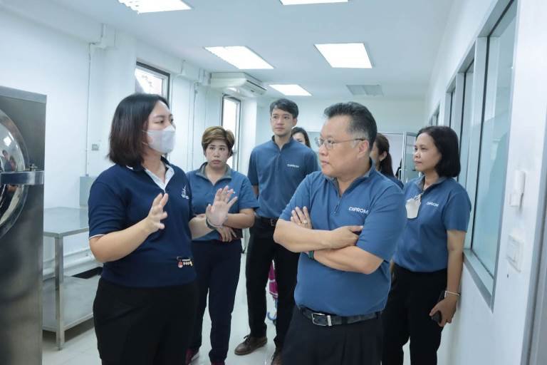 "รสอ.วาที" ลงพื้นที่ตรวจเยี่ยมศูนย์ดีพร้อมเซ็นเตอร์ 11