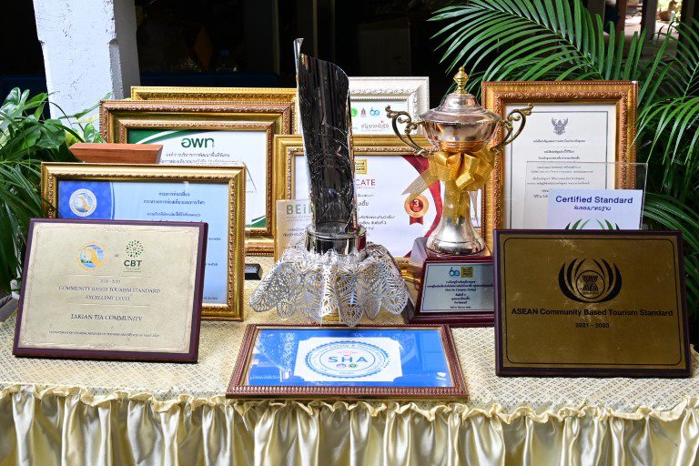 รองปลัดฯ ณัฏฐิญา นำทีม MIND เยี่ยมชุมชนตะเคียนเตี้ย หนึ่งในหมู่บ้านชุมชนดีพร้อมใกล้กรุง เด่นทั้งการท่องเที่ยวเชิงวิถีชีวิต วัฒนธรรม ของฝาก ของที่ระลึก และผลิตภัณฑ์คุณภาพ