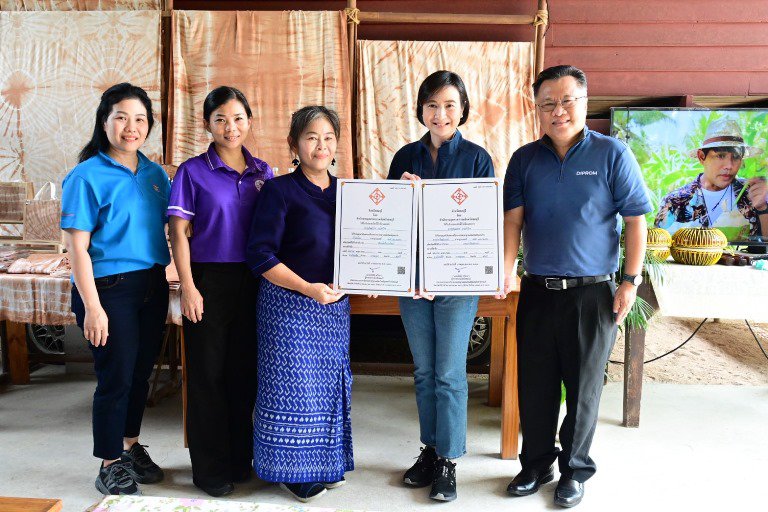 รองปลัดฯ ณัฏฐิญา นำทีม MIND เยี่ยมชุมชนตะเคียนเตี้ย หนึ่งในหมู่บ้านชุมชนดีพร้อมใกล้กรุง เด่นทั้งการท่องเที่ยวเชิงวิถีชีวิต วัฒนธรรม ของฝาก ของที่ระลึก และผลิตภัณฑ์คุณภาพ