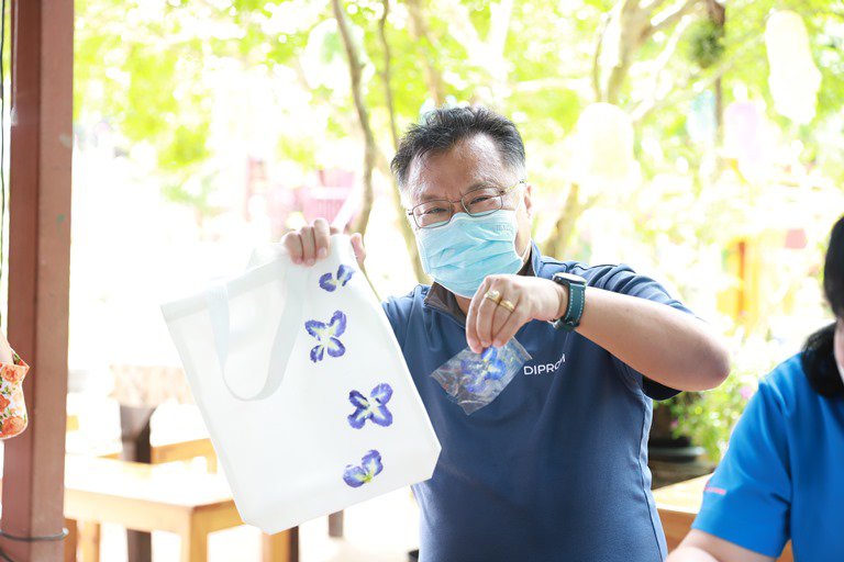 รองปลัดฯ ณัฏฐิญา นำทีม MIND เยี่ยมชุมชนตะเคียนเตี้ย หนึ่งในหมู่บ้านชุมชนดีพร้อมใกล้กรุง เด่นทั้งการท่องเที่ยวเชิงวิถีชีวิต วัฒนธรรม ของฝาก ของที่ระลึก และผลิตภัณฑ์คุณภาพ