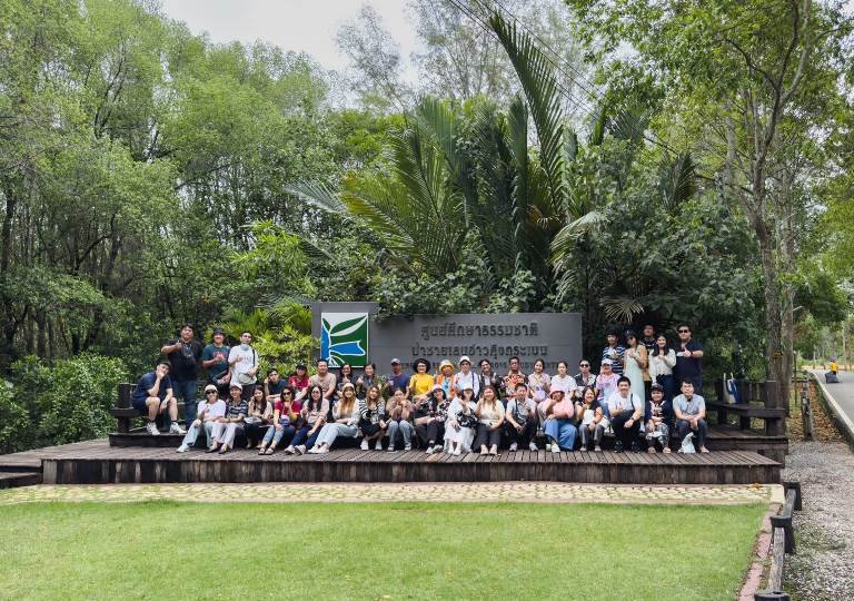 "อธิบดีใบน้อย" นำทัพดีพร้อมระดมสมองลับคมด้านยุทธศาสตร์