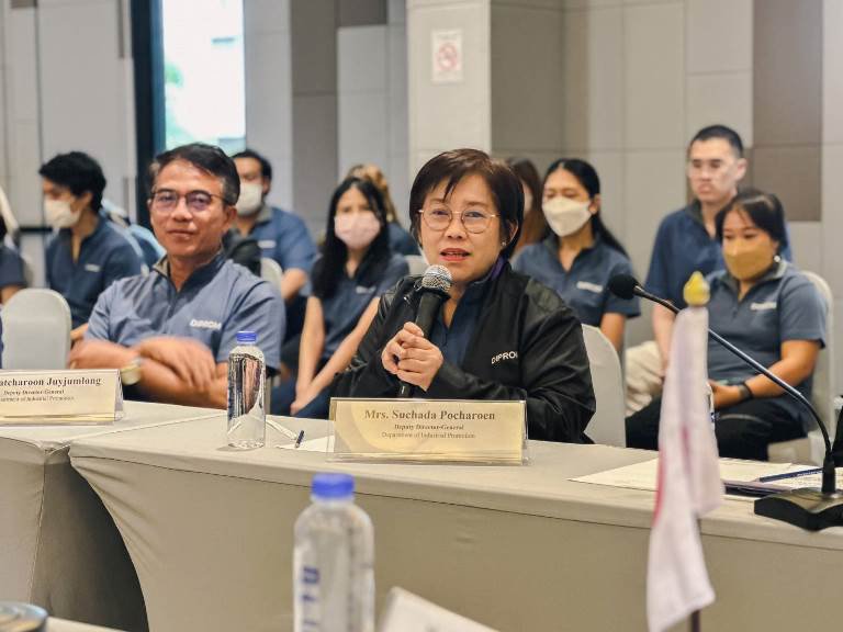 "อธิบดีใบน้อย" นำทัพดีพร้อมระดมสมองลับคมด้านยุทธศาสตร์