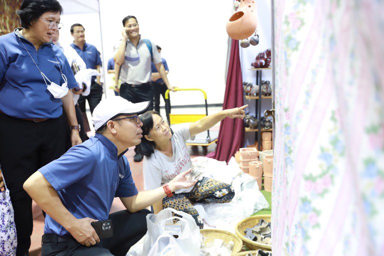 อธิบดีใบน้อย ลงพื้นที่ จ. ลำปาง ติดตามความคืบหน้าพร้อมให้กำลังใจ จนท. ดีพร้อม