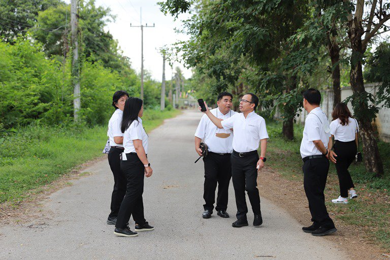 “อธิบดีใบน้อย” นำทีมชาวดีพร้อม บวรสรวงสิ่งศักดิ์สิทธิ์ เสริมสิริมงคลและสร้างขวัญกำลังใจในการจัดงานอุตสาหกรรมแฟร์