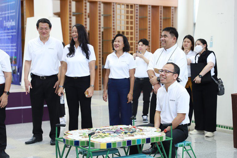 “อธิบดีใบน้อย” นำทีมชาวดีพร้อม บวรสรวงสิ่งศักดิ์สิทธิ์ เสริมสิริมงคลและสร้างขวัญกำลังใจในการจัดงานอุตสาหกรรมแฟร์