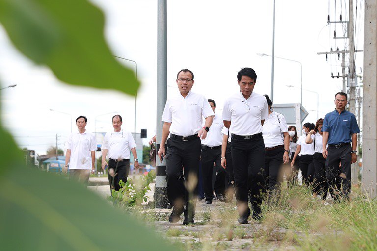 “อธิบดีใบน้อย” นำทีมชาวดีพร้อม บวรสรวงสิ่งศักดิ์สิทธิ์ เสริมสิริมงคลและสร้างขวัญกำลังใจในการจัดงานอุตสาหกรรมแฟร์