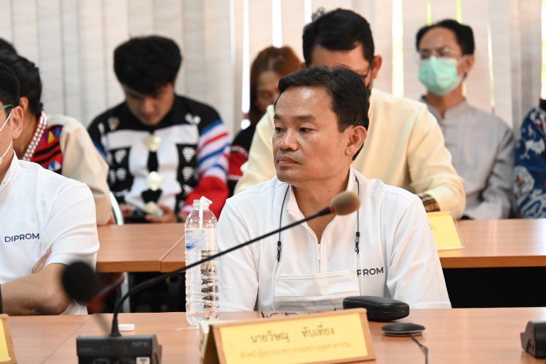 ปลัดฯ ณัฐพล ประชุมด่วน! ติดตามความคืบหน้าการรายงานข้อมูลกลางผ่านระบบ i-SingleForm กำชับให้ทุกหน่วยงานของ อก. เร่งรัดสถานประกอบการทั่วประเทศที่อยู่ในการกำกับรายงานข้อมูลตามที่กฎหมายกำหนดให้ครบ 100% ภายใน 30 มิถุนายนนี้ 