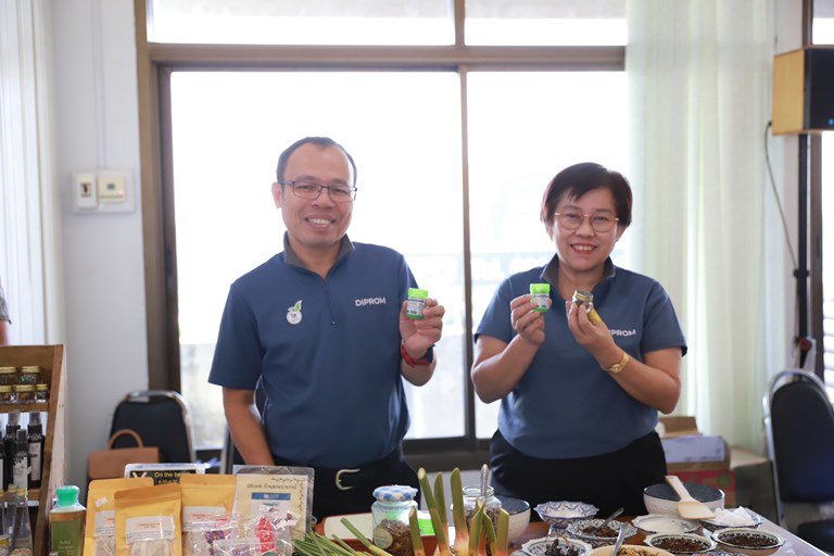 ดีพร้อม ชูผลสำเร็จปั้นนักส่งเสริมอาชีพดีพร้อม สร้างมูลค่าเพิ่มทาง ศก. กว่า 500 ลบ. 