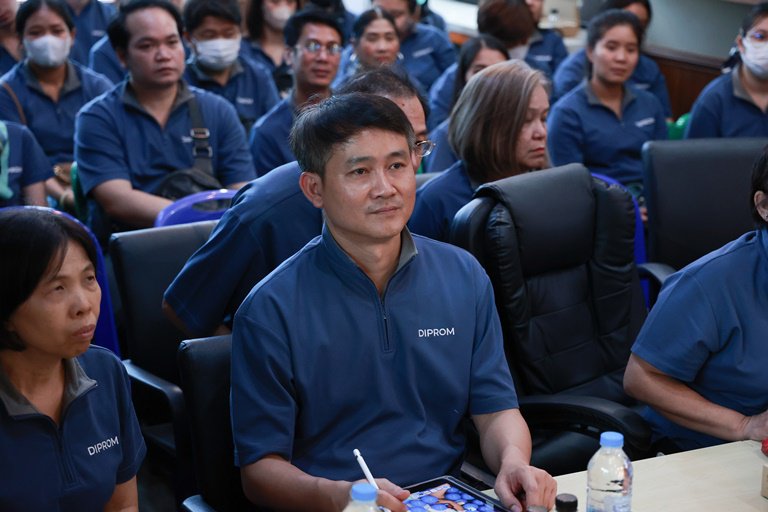 “รสอ.สุชาดา” เยี่ยมชมโรงงานลุงอเนกขนมหวานเพ็ชร์