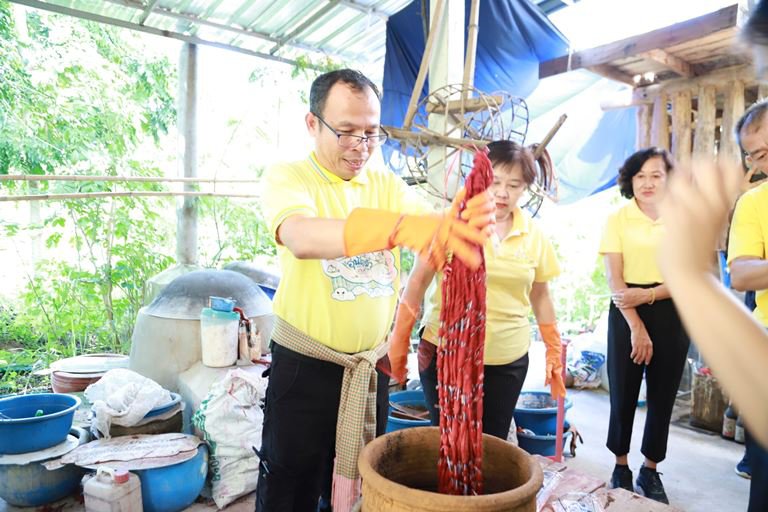 "ดีพร้อม" ลงพื้นที่เยี่ยมชุมชนดีพร้อมบ้านผาสิงห์ ยกระดับการท่องเที่ยว