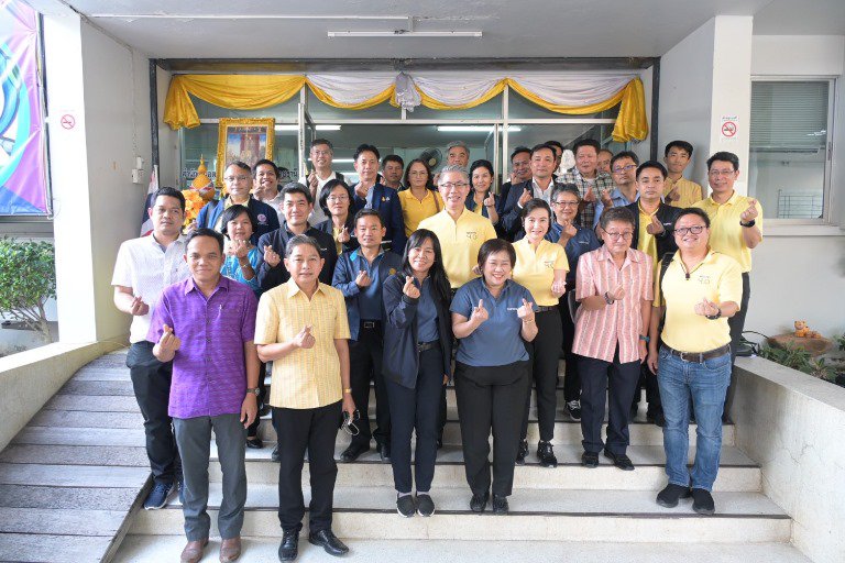 ปลัดฯ ณัฐพล นำทีม MIND ลงพื้นที่อีสานตอนล่าง เร่งเดินหน้านโยบายทั้ง 4 มิติ ทั้งความสำเร็จของธุรกิจ ชุมชน สิ่งแวดล้อม และกระจายรายได้ เพื่อให้โรงงานใช้เป็นแนวทางขับเคลื่อนธุรกิจได้อย่างสมดุลและยั่งยืน 