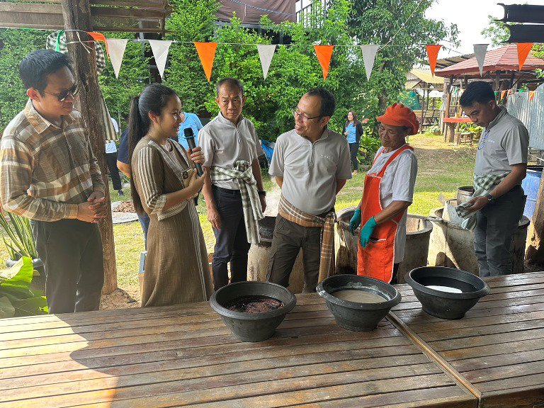 "อธิบดีใบน้อย" ตะลุยบึงกาฬ ต่อยอดการพัฒนาชุมชนดีพร้อมบ้านสะง้อ