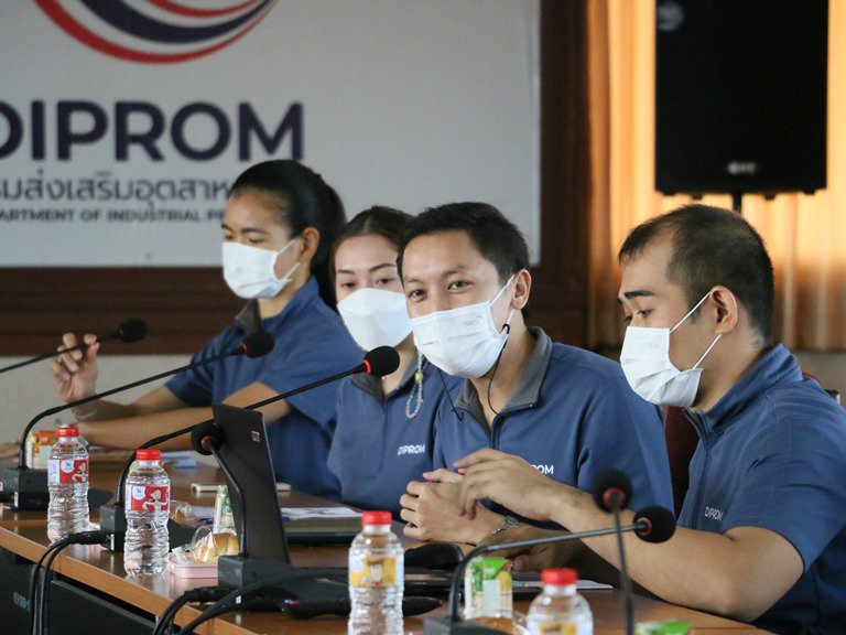 "รสอ.วาที" ลงพื้นที่ตรวจเยี่ยมศูนย์ดีพร้อมเซ็นเตอร์ 8